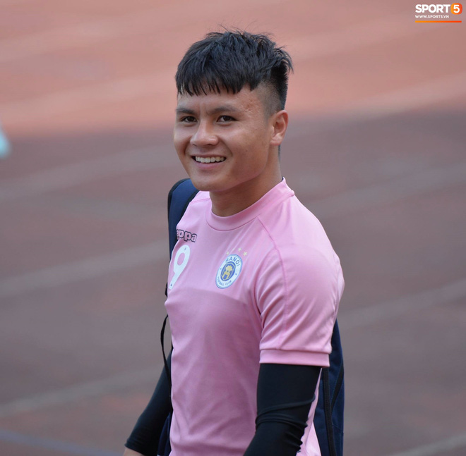 Quang Hải lùm xùm tình ái: Nhìn lại lời khuyên nhưng thất bại của bầu Hiển dành cho Lê Công Vinh-2