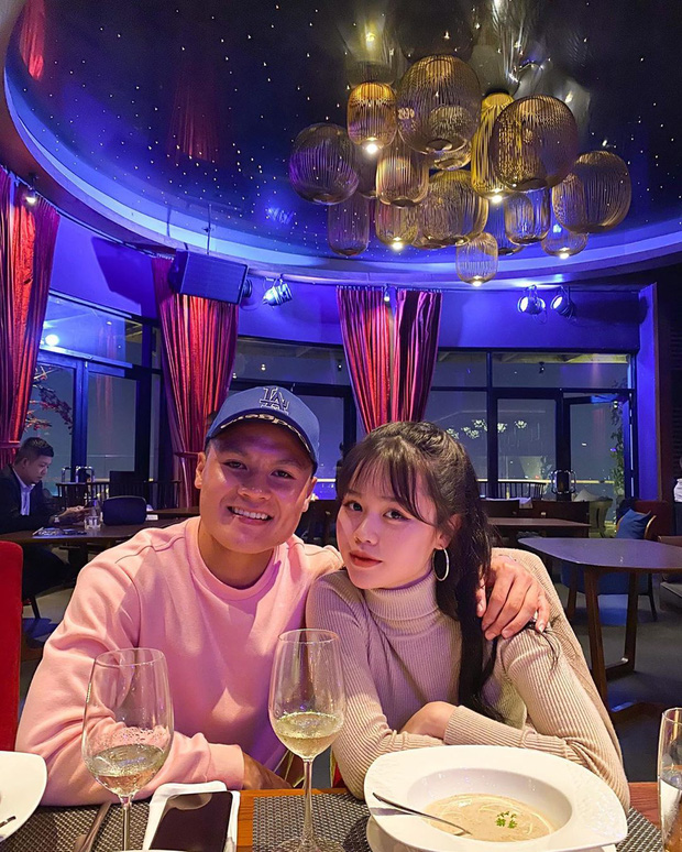 Những bóng hồng đi ngang cuộc đời Quang Hải: Từ hot girl, rich kid đến bà chủ Sài thành rồi cô chủ Hà thành, đủ cả!-22