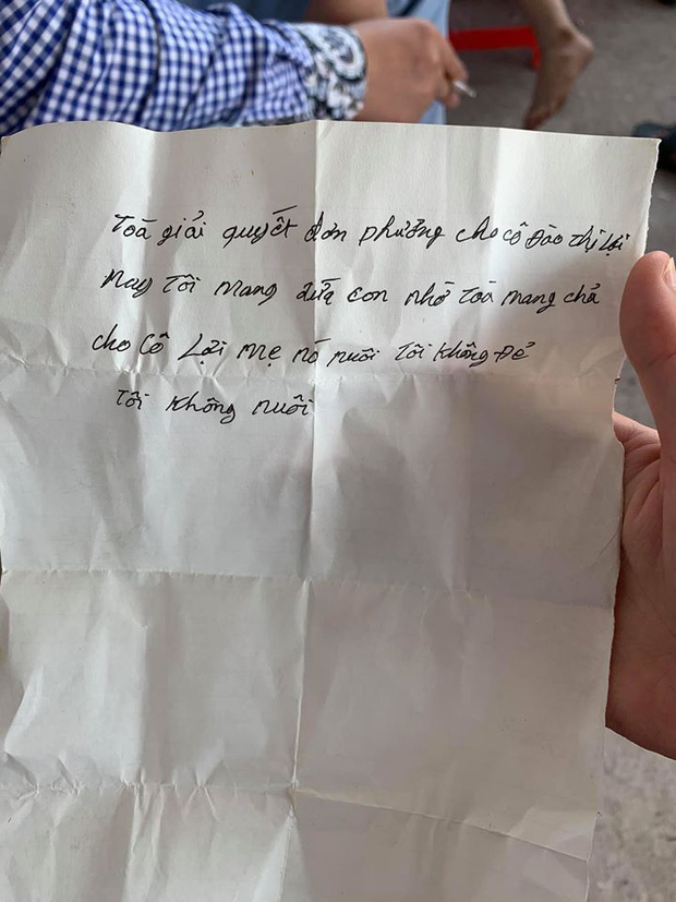 Vụ bé trai bị bố bỏ rơi kèm lời nhắn tôi không đẻ, tôi không nuôi: Cháu bé rất ngoan, không khóc cũng không đòi về ở với bố hay mẹ-2
