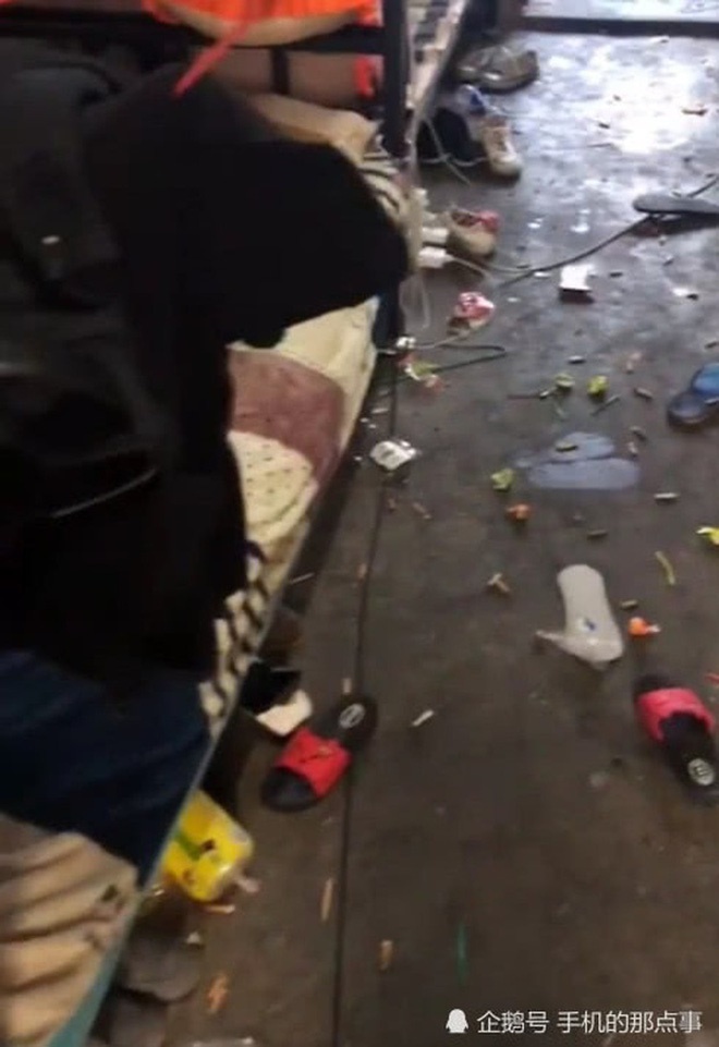 Sinh viên ở bẩn sẽ thảm họa mức nào: Rác chặn hết lối đi, băng vệ sinh dùng xong không vứt, bốc mùi hôi thối cả nhà-8