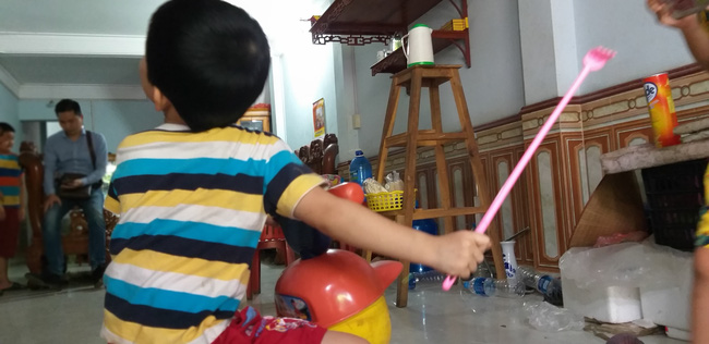 Bé trai bị bố bỏ rơi tại tòa án kèm lời nhắn tôi không đẻ, tôi không nuôi đã được về với mẹ-5