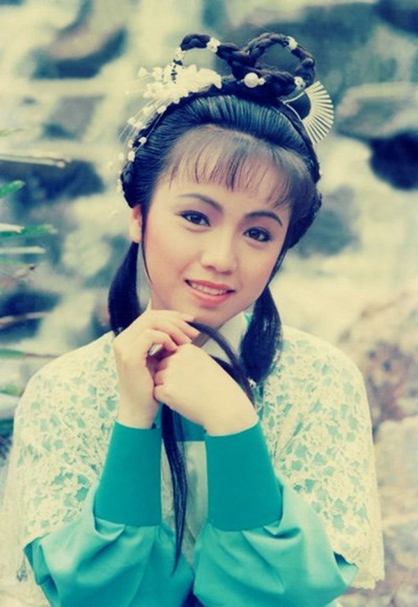 Chị Cả TVB Đặng Tụy Văn: Tuổi trẻ mang hận vì người tình trở mặt mắng chửi theo ý vợ-9