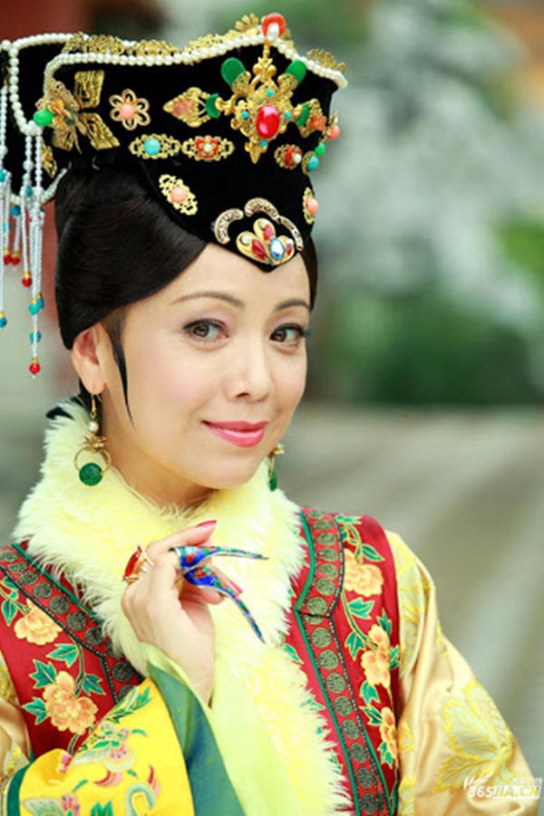 Chị Cả TVB Đặng Tụy Văn: Tuổi trẻ mang hận vì người tình trở mặt mắng chửi theo ý vợ-12