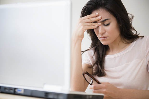 Khi dọn rác, tôi sửng sốt khi phát hiện que thử thai hai vạch nhưng chủ nhân của nó càng khiến tôi ngạc nhiên hơn-1