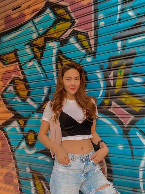 Đang cá tính, Minh Hằng chuyển sang diện váy xẻ điệu đà - item nhất định có mùa hè này-2