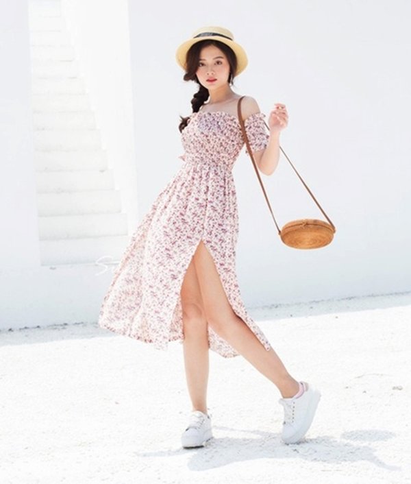 Đang cá tính, Minh Hằng chuyển sang diện váy xẻ điệu đà - item nhất định có mùa hè này-12