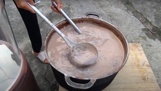 Thất bại khi trổ tài làm trà sữa trân châu phiên bản 50 lít, nhưng bà Tân Vlog vẫn được dân mạng bái phục vì điều xuất sắc không phải ai cũng làm được-2