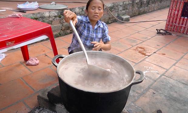 Thất bại khi trổ tài làm trà sữa trân châu phiên bản 50 lít, nhưng bà Tân Vlog vẫn được dân mạng bái phục vì điều xuất sắc không phải ai cũng làm được-3