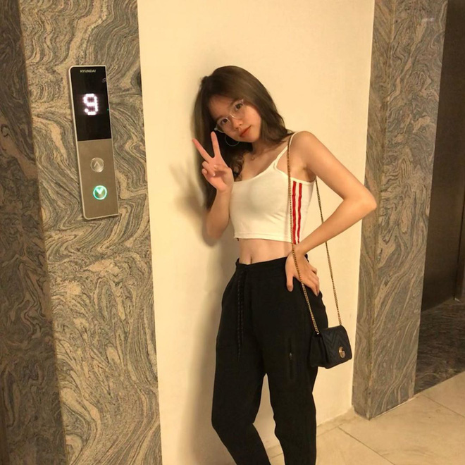 Bạn gái mới Quang Hải lộ những hình ảnh chụp lén với bụng mỡ, mặt nọng kém xinh-9