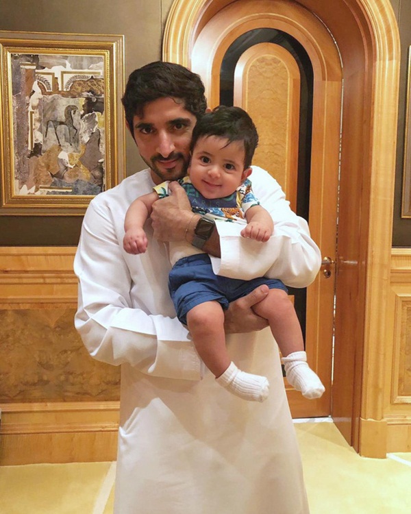 Thái tử đẹp nhất Dubai dính nghi án đã có con khi chia sẻ tấm hình bế một bé trai kháu khỉnh gây sốt cộng đồng mạng-2