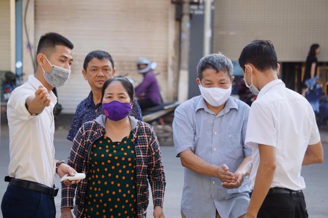 An ninh thắt chặt trong phiên tòa xét xử vụ gian lận thi cử ở Sơn La-4