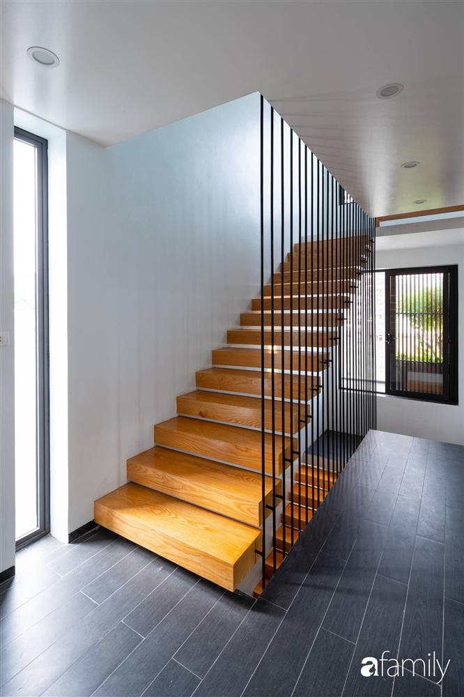 Ngôi nhà phố lấy cảm hứng từ thác nước mang đến cuộc sống an lành, thư thái cho gia đình 3 thế hệ ở Hải Dương-8