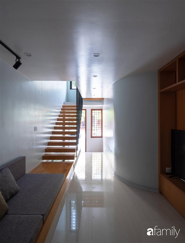 Ngôi nhà phố lấy cảm hứng từ thác nước mang đến cuộc sống an lành, thư thái cho gia đình 3 thế hệ ở Hải Dương-9