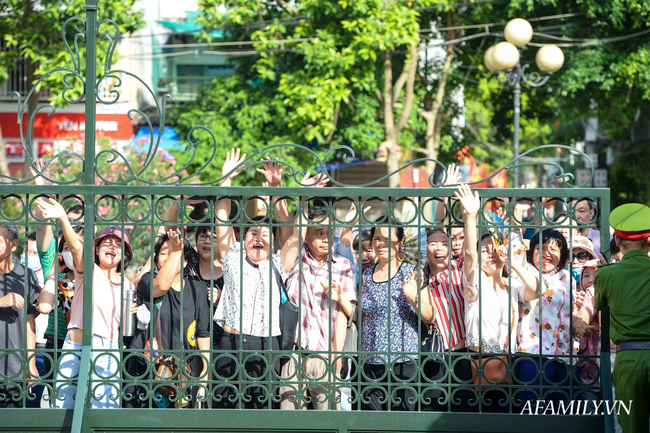 Tuyên án sơ thẩm 15 bị cáo vụ gian lận điểm thi ở Hòa Bình-1