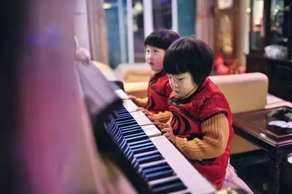 10 năm trước, người phụ nữ đánh đổi tính mạng để sinh con ở tuổi 60 và đằng sau hành động ấy là một câu chuyện buồn-9