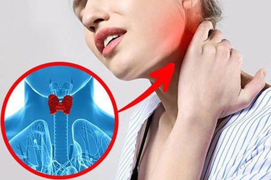 Tự kiểm tra bệnh tuyến giáp nhờ 1 cốc nước, làm ngay kẻo nhỡ ung thư để lâu khó chữa
