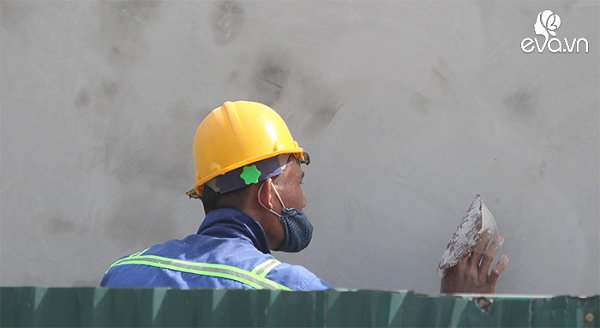 Hà Nội nắng nóng 40 độ: Làm từ 5h sáng, 9h đã thở dốc muốn ngất ngay tại chỗ làm-2