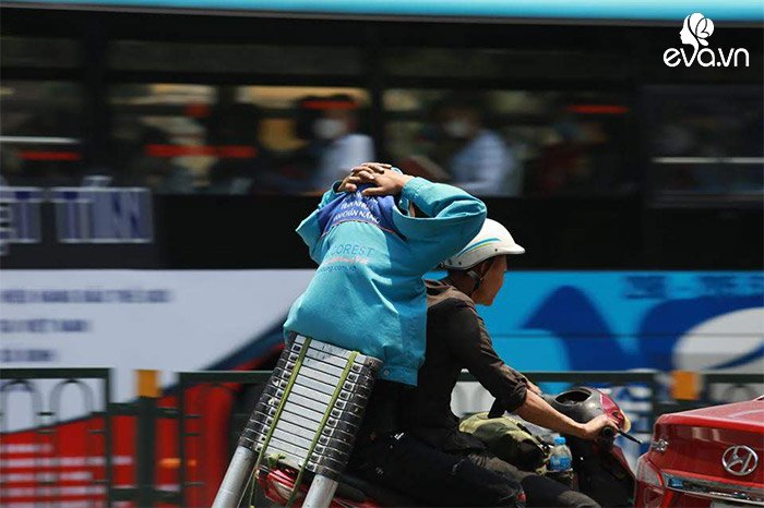 Hà Nội nắng nóng 40 độ: Làm từ 5h sáng, 9h đã thở dốc muốn ngất ngay tại chỗ làm-6