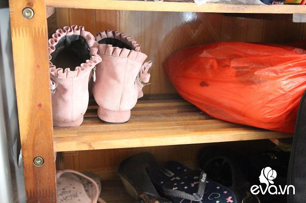 Ánh mắt sau song sắt của 3 đứa trẻ không được đến trường, không được khai sinh giữa Hà Nội-13