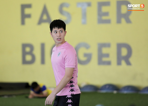 Nỗi khổ không dám ăn của tuyển thủ Việt Nam: Hít không khí, uống nước lọc cũng béo-1