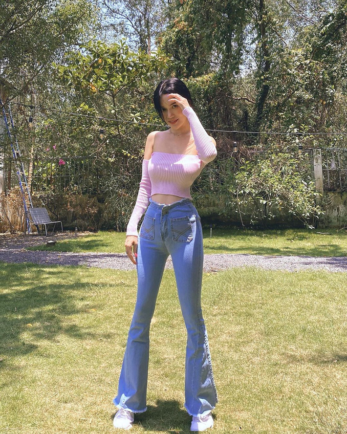 11 set đồ mát mẻ sành điệu nhưng lại đơn giản level max” của sao Việt, chị em muốn copy chỉ là chuyện nhỏ!-8