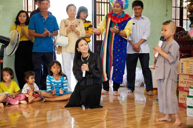 Tỷ phú gốc Việt từng khiến TT Trump nóng mặt, bỏ Hoa hậu lấy em gái Cẩm Ly-10