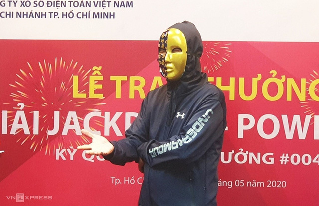 Đã giàu có 200 tỷ, lại trúng số độc đắc 112 tỷ đồng-1