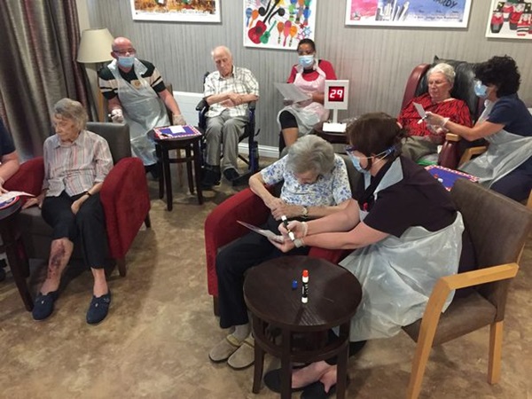 Công nương Kate vô tình gợi nhắc đến Meghan thông qua 1 chi tiết nhỏ cho thấy cuộc sống khác biệt hiện giờ của hai nàng dâu hoàng gia-1