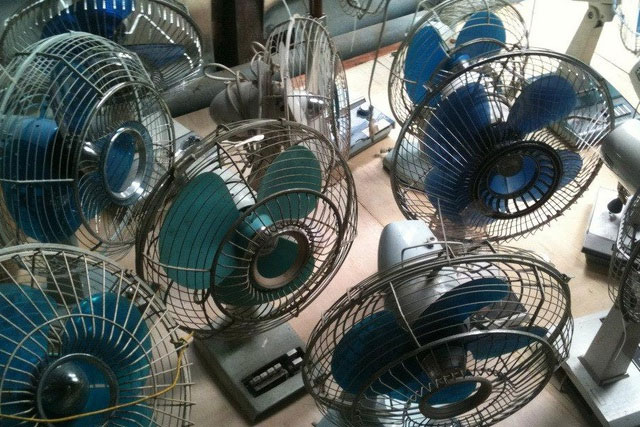 Sự thật về quạt Nhật chạy 10 năm mới hỏng, cháy hàng mùa nắng nóng-3