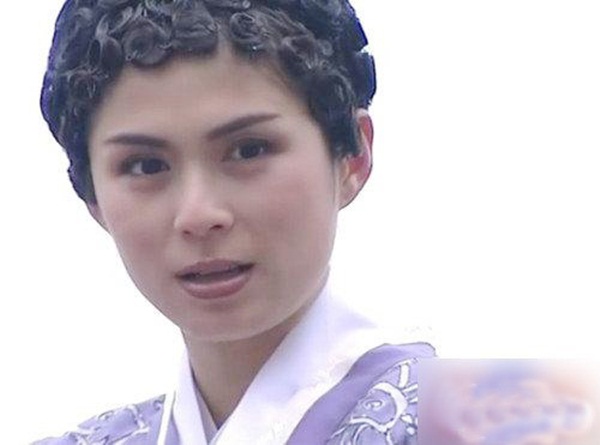 Mỹ nhân Thần điêu đại hiệp: Kiên cường chiến đấu với ung thư và cuộc sống hạnh phúc tuổi 50-5