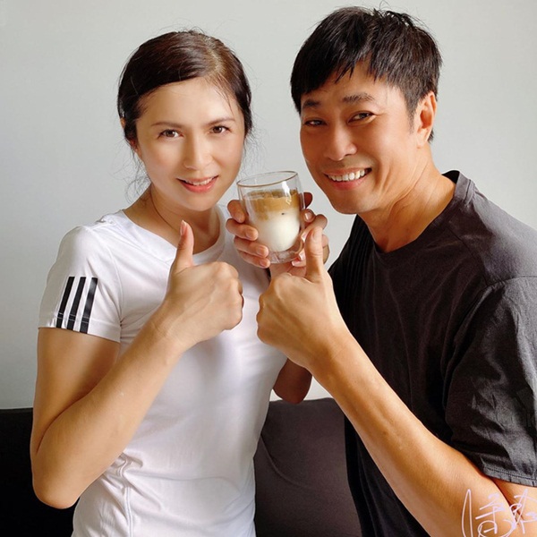 Mỹ nhân Thần điêu đại hiệp: Kiên cường chiến đấu với ung thư và cuộc sống hạnh phúc tuổi 50-12