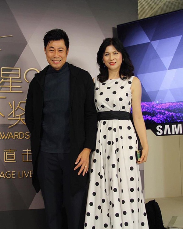 Mỹ nhân Thần điêu đại hiệp: Kiên cường chiến đấu với ung thư và cuộc sống hạnh phúc tuổi 50-15