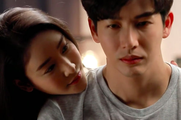 Để phần cơm cho chồng không được đẹp mắt nên bị mắng chửi thậm tệ, cô vợ lạnh lùng hành động gây choáng khiến anh sợ run người-3