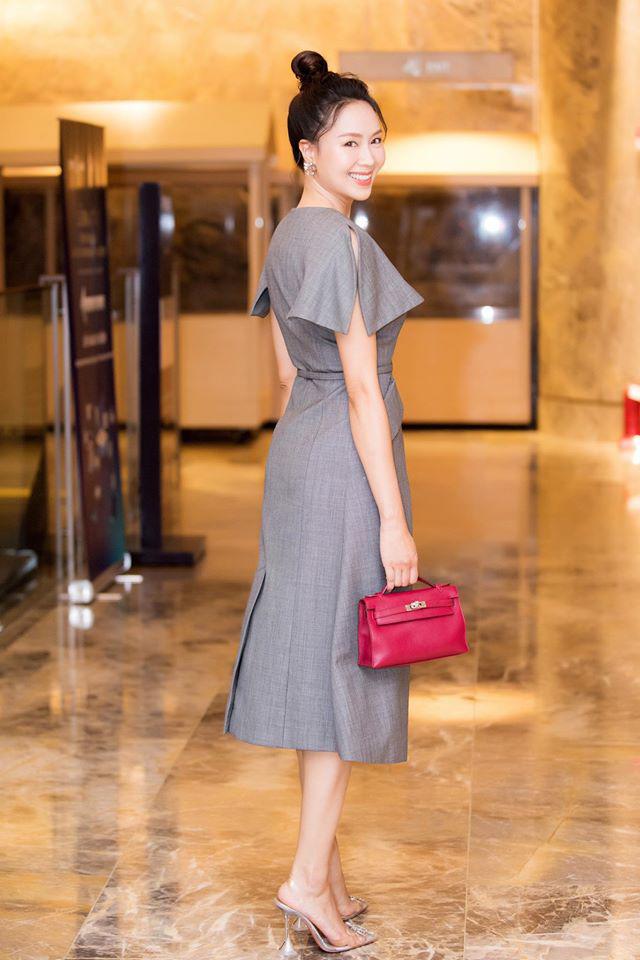 Ngoài đời khác hẳn trên phim: Khó nhận ra Hồng Diễm Hoa Hồng Trên Ngực Trái với style sang chảnh hết nút, sở hữu cả loạt đồ hiệu đắt đỏ-10