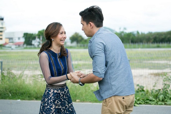 Vừa bước vào nhà, tôi tá hỏa khi thấy vợ nằm gục trên sàn còn con gái thì gào khóc bên cạnh, hỏi ra mới biết bao lâu nay tôi quá tồi tệ-2