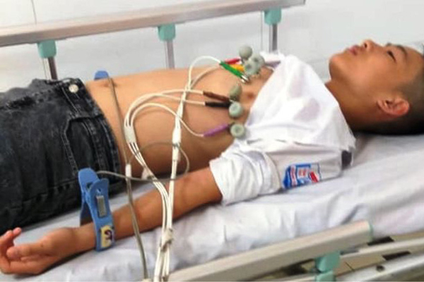 Thầy Toán bị tố giúp học sinh gian lận thi cử đưa ra lý do: Tôi sai với cộng đồng mạng nhưng đúng với học trò của mình-6