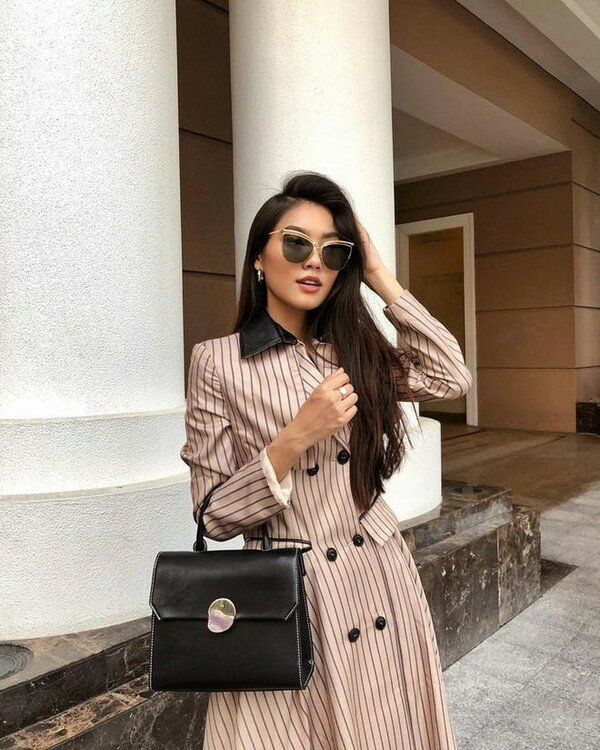 Về thăm ba, Thuý Vi diện váy dài kín chân, cách chọn màu đã cộng cho hotgirl cả vài tuổi-18