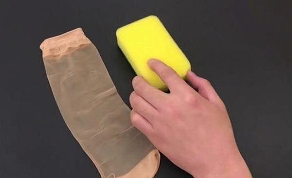 Lấy 1 chiếc tất đặt lên điều hòa, tưởng rảnh việc nhưng biết công dụng ai cũng muốn học theo-2