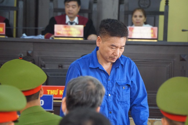 Xét xử gian lận thi cử tại Sơn La: Tranh cãi&nbsp;nảy lửa giữa cựu giám đốc sở và cấp dưới-1