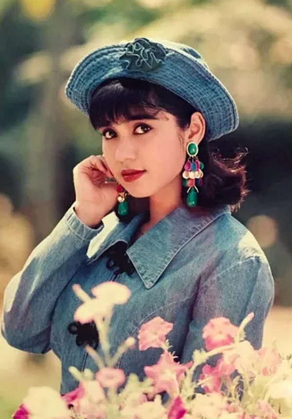 Nhan sắc hội đại mỹ nhân là Nữ hoàng ảnh lịch một thời: Diễm Hương, Việt Trinh càng lớn tuổi càng đằm thắm, Y Phụng khác biệt ra sao?-10