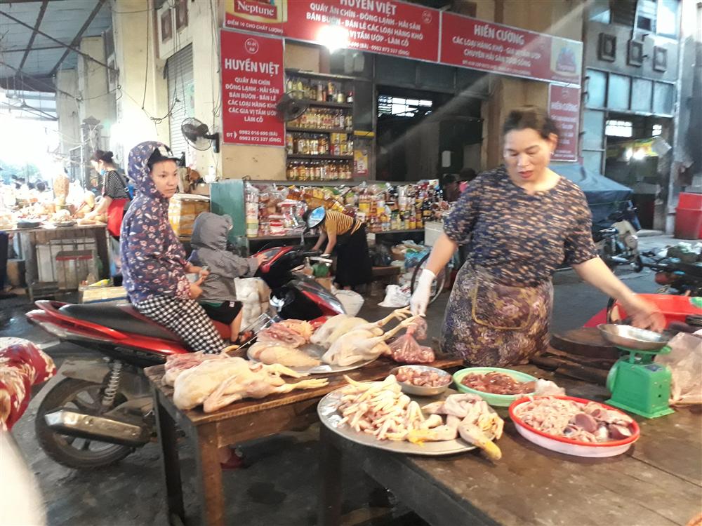 Chủ Nhật ngày 24/5: Giá thịt lợn móc hàm bật tăng 130 ngàn đồng/kg, tiểu thương không dám tăng giá vì sức mua giảm rất mạnh-2
