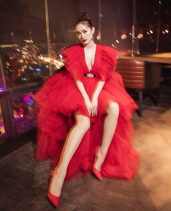 Cùng 1 chiếc áo 14 triệu: Tiên Nguyễn, Lệ Quyên mặc đã đẹp, đến Minh Hằng càng áp đảo-14