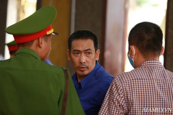 Trưởng phòng Khảo thí Sở GD&ĐT Sơn La bị đề nghị mức án 25 năm tù về tội nâng điểm và nhận hối lộ hơn 1 tỷ đồng-5