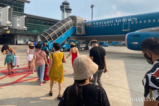 TP.HCM cách ly 303 người từ châu Âu trở về, 3 người mắc bệnh ung thư và tim mạch phải nhập viện