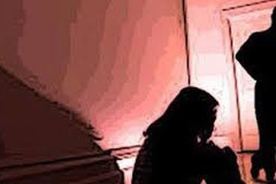 Gã đàn ông cao tay 'đi lại' cùng lúc với 7 người đàn bà đang cô đơn