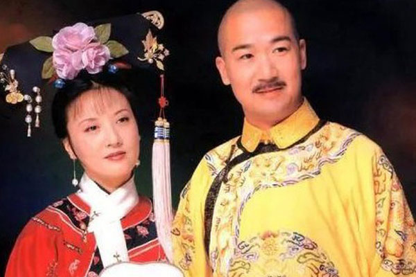 Xót xa hình ảnh Càn Long Trương Quốc Lập tiều tụy, phải có người dìu đỡ, vất vả đi làm 18 giờ/ ngày ở tuổi 65-7