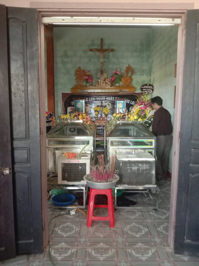 Bàng hoàng phát hiện hai em nhỏ là chị em ruột đuối nước dưới ao nhà ông nội-3