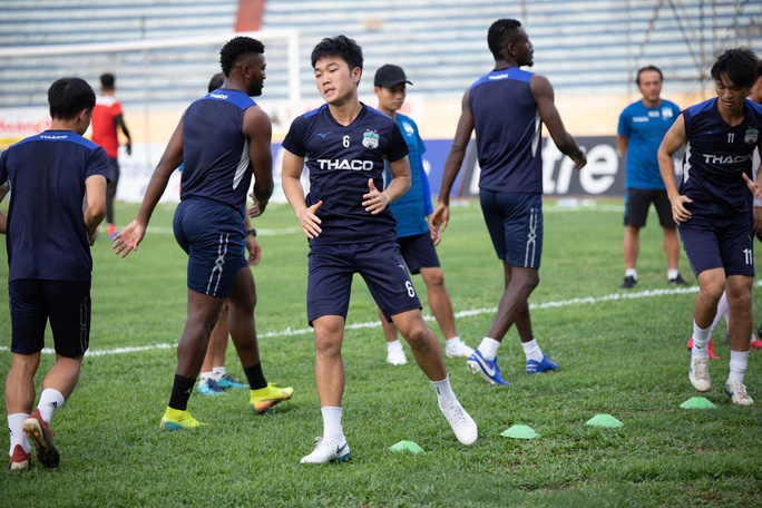 Vì sao Lương Xuân Trường chia tay HAGL ngay sau trận thua Nam Định?-2