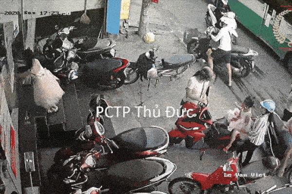 Thanh niên trộm xe, còn tông cả nhân viên trạm xăng ở Mỹ-1