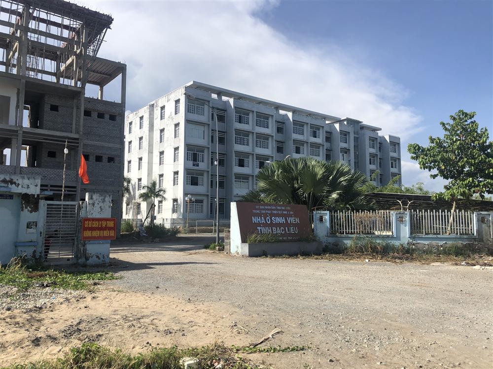 Diễn biến mới nhất vụ hàng rong lọt vào khu cách ly Covid-19 ở Bạc Liêu-5